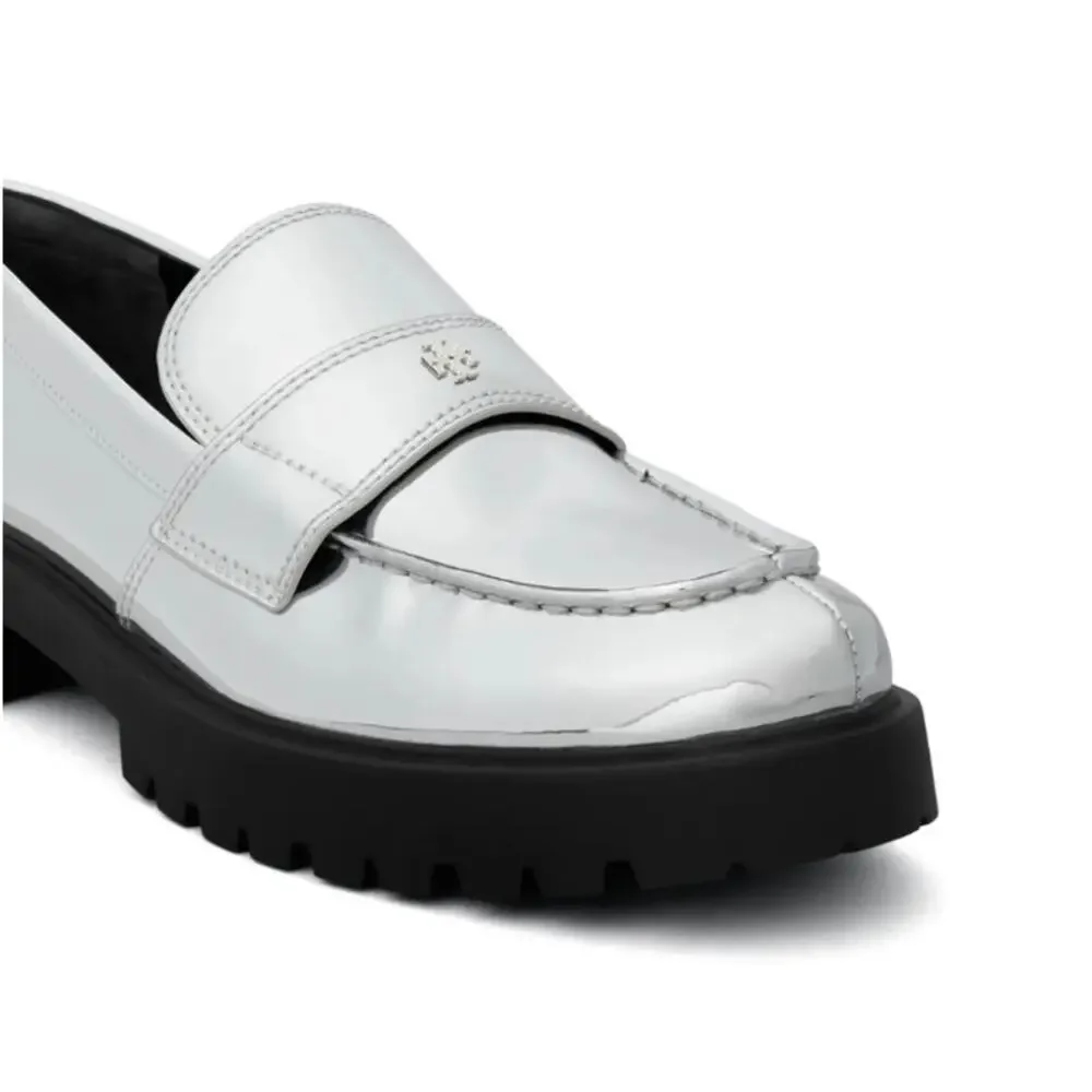 NEW Tory Burch Silver Classic Lug Sole Classic Designer Loafers Size 8